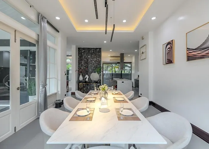 Thong Lo Sumptuous Double Pool Villa *